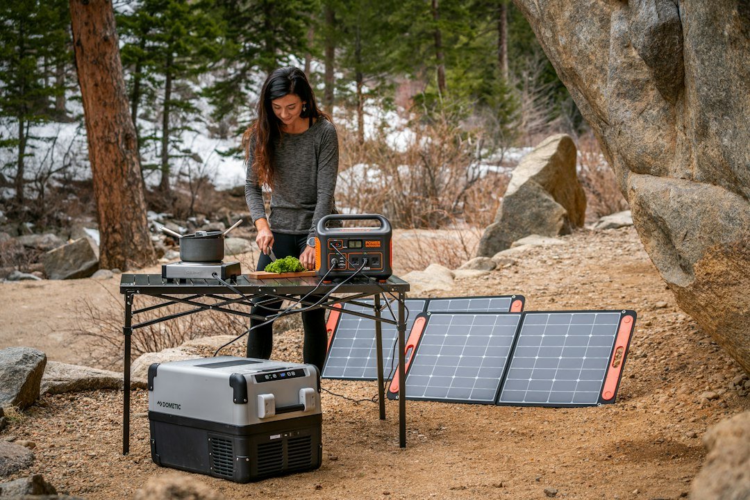 Jackery Explorer 2000 v2 portable power station